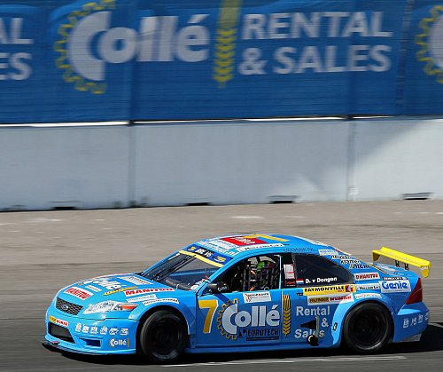 Colle Racing hudt hoofd koel en wint